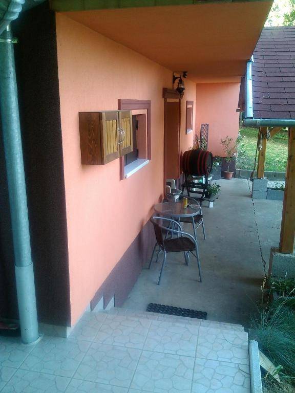 Ország Apartmanház