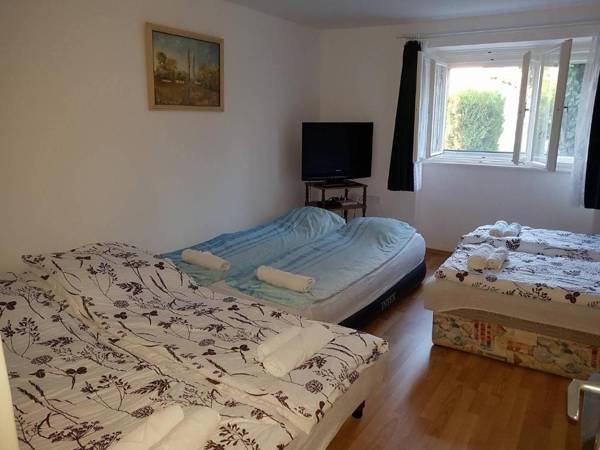 Feszty-fészek Vendégház