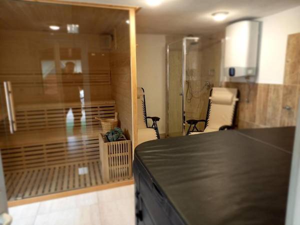 Idill Apartmanház B&B