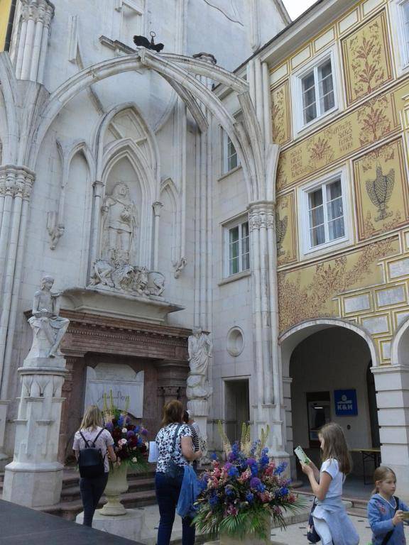 Veronica Fejer Apartment