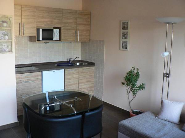 Nyirfa Apartmanház