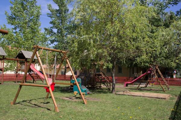 Hotel Bíbic és Tüskevár Étterem és Horgásztó