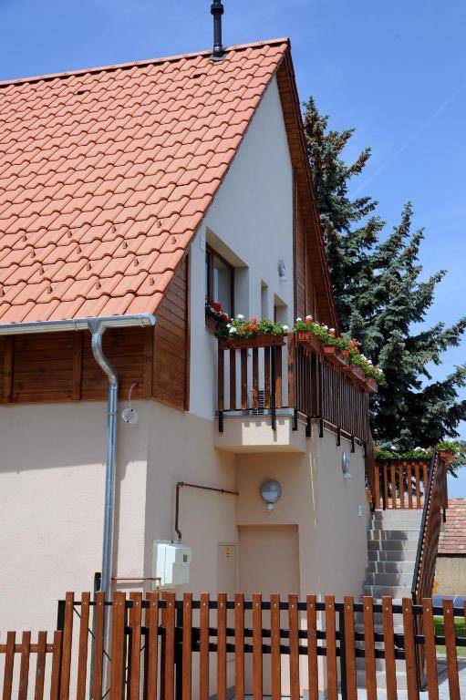 Arany Szőlő Wellness Apartmanház