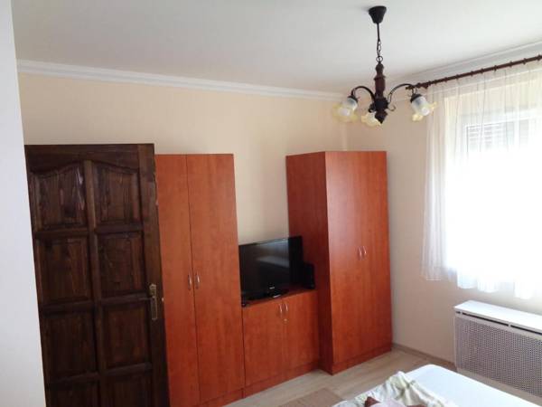 Otthon Apartman