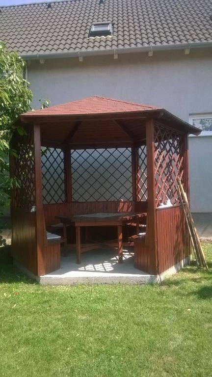 Póczáné Vendégszobái