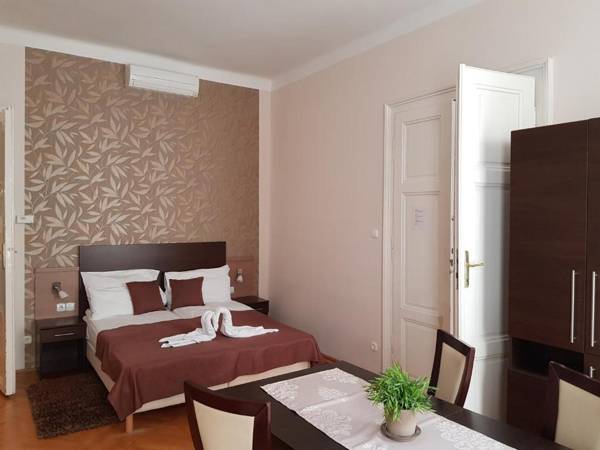 Central Hotel 21 and Apartments