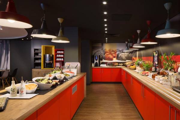 Ibis Budapest Heroes Square