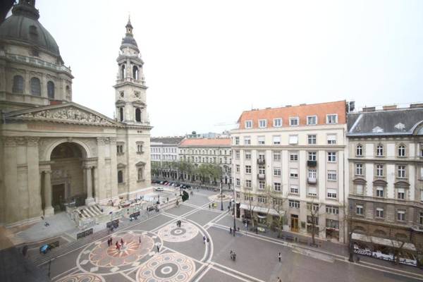 Pal's Hostel and Apartments