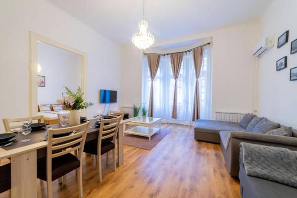 Real Apartments Lovag