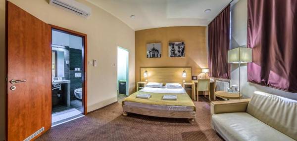 Budapest Guesthouse - self check in