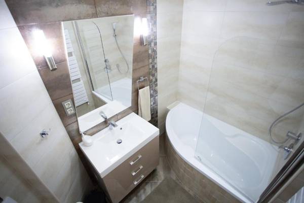 All Seasons Apartment