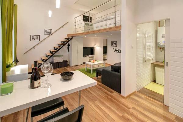 Sweet Dreams at Oktogon