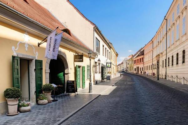 Maison Bistro & Hotel