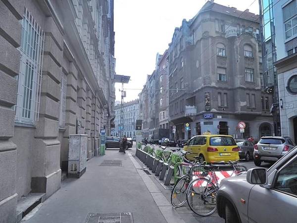 Gozsdu Entertainment District Apartment