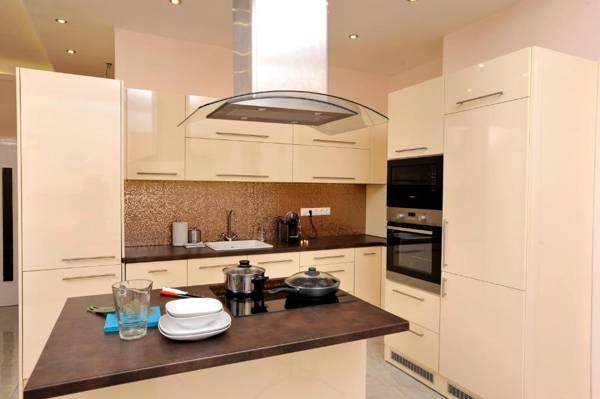 Grand Synagogue Dream Home