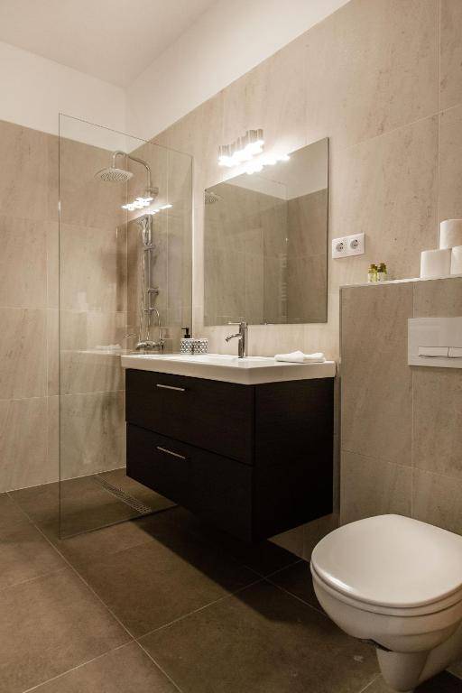 Basilica Dream Home In The Absolute Center