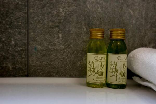 Designer Dream Home In The Absolute Center