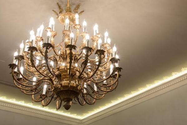 Count Zrinyi Basilica Luxurious Residence