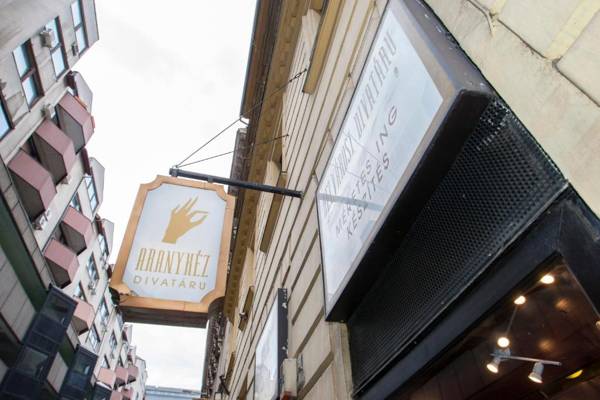 Viktoria Central Apartment