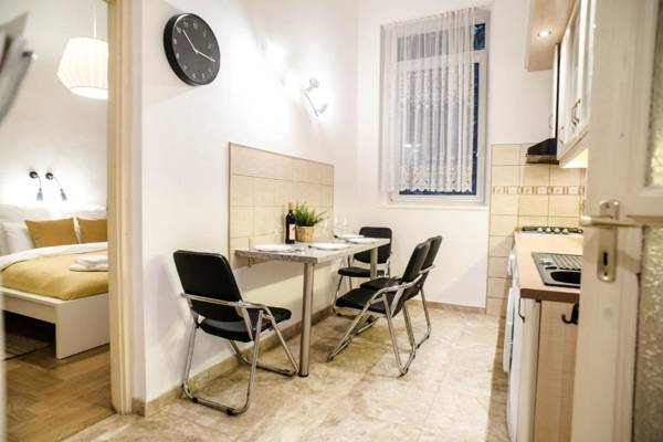 Garden Trees Apartment