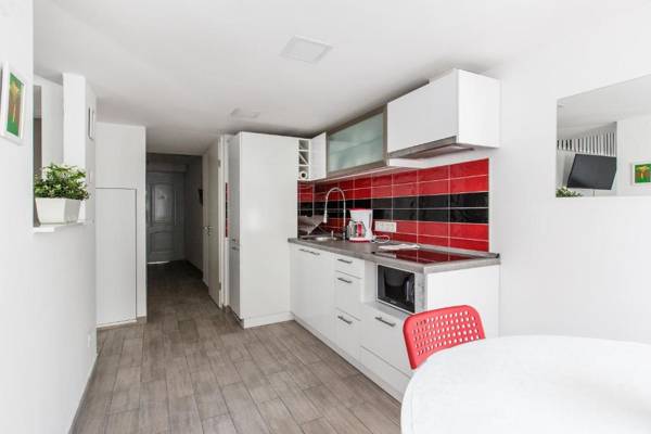 E-52 Apartment in center