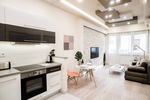 New luxury apartment in the center with A/C