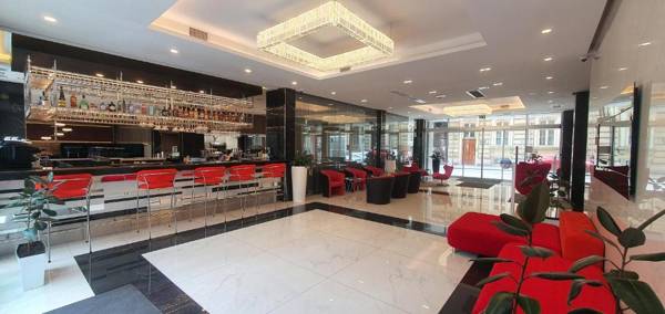 Silver Crown Hotel & Residence Palace Quarter