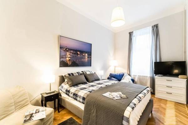 Perfectly located renewed and cozy apartment