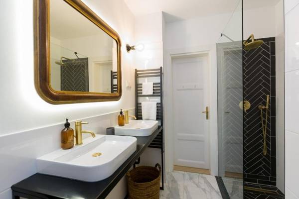 Style & Harmony in The Absolute Center of Budapest