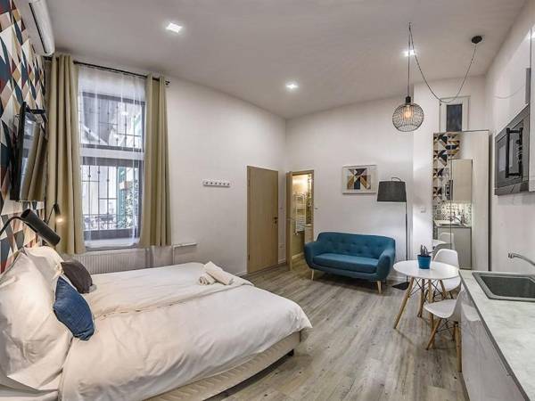 Glam Downtown Apartments