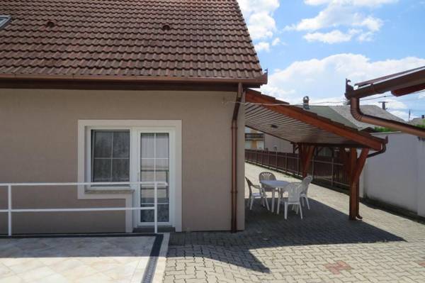 2 féröhelyes apartman