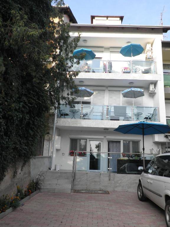 Hajnalház Apartments