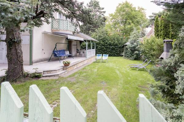 Holiday House / Ferienhaus ANNAMARIA 80m from beach