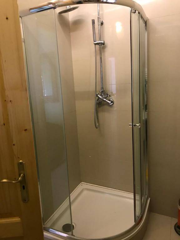 Ráspi Apartman Étterem és Borászat