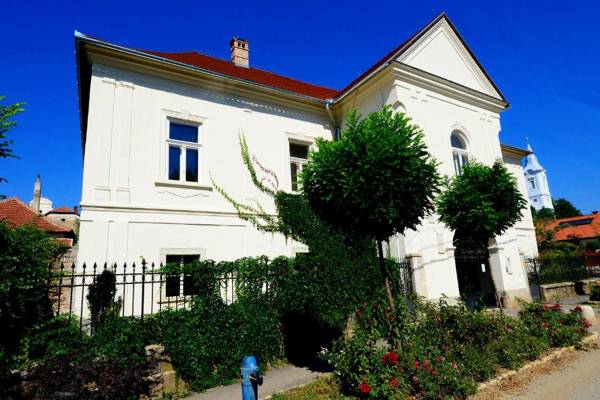 Barta Pince Rákóczi Lakosztályok