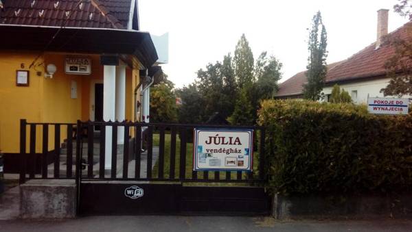 Júlia Vendégház