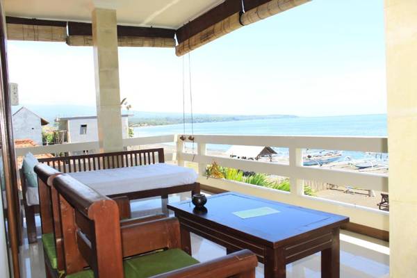 Solaluna Beach Homestay