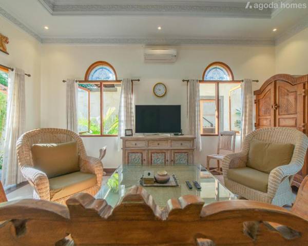 Big Pineapple Villa - 3 Bedroom