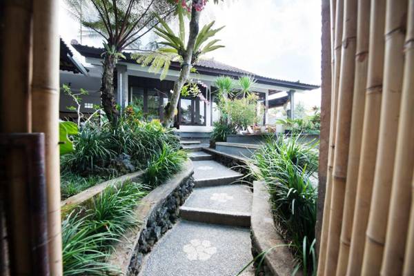 Pondok Anastasia 2 BR Villa with Private Pool