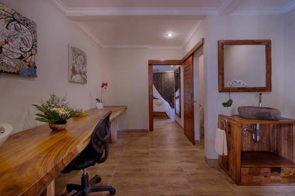 Workspace - 4BR Villa with Pool close to Ubud Center