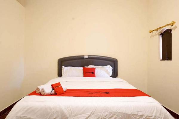 RedDoorz near Buleleng Harbour 2