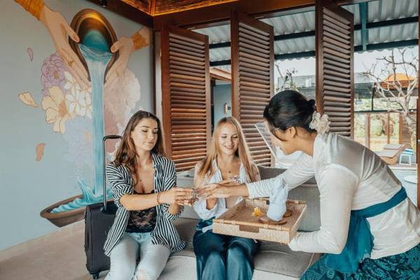 Amolas Canggu Villa Balinese Muralism