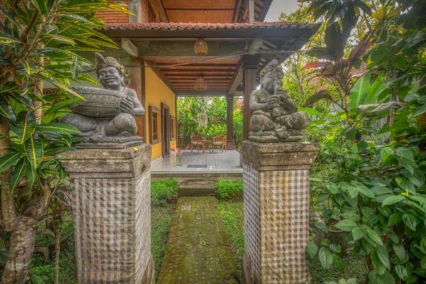 Suci's Charming Villas