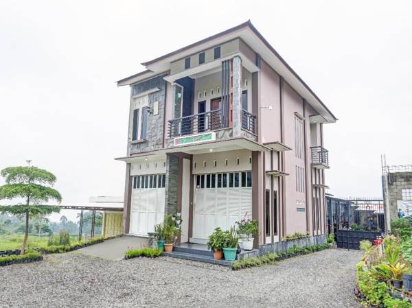 OYO 90687 Maharatu Homestay