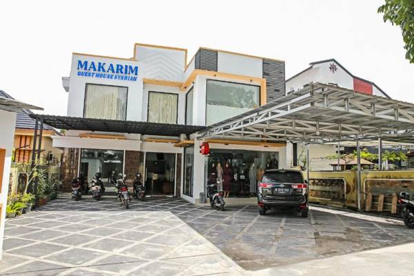 OYO 90221 Makarim Guest House Syariah