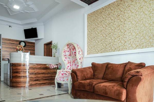 OYO 90221 Makarim Guest House Syariah