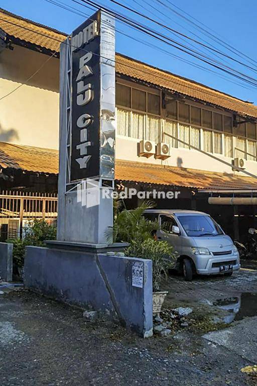 Palu City Guest House RedPartner