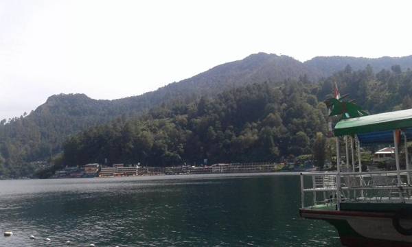 Pandu Lakeside Hotel Parapat