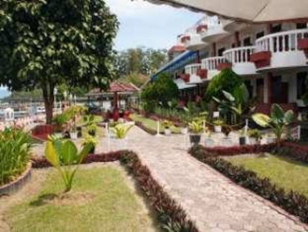 Darma Agung Beach Hotel Parapat