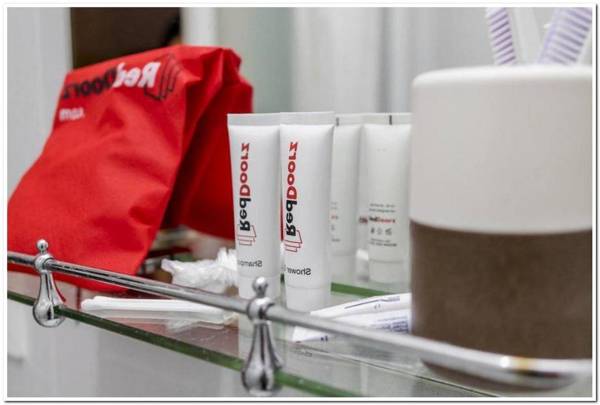 RedDoorz Syariah @ Jl Raya Sukabumi